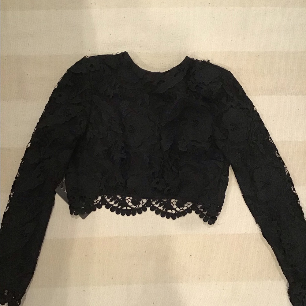 Lace crop long sleeve